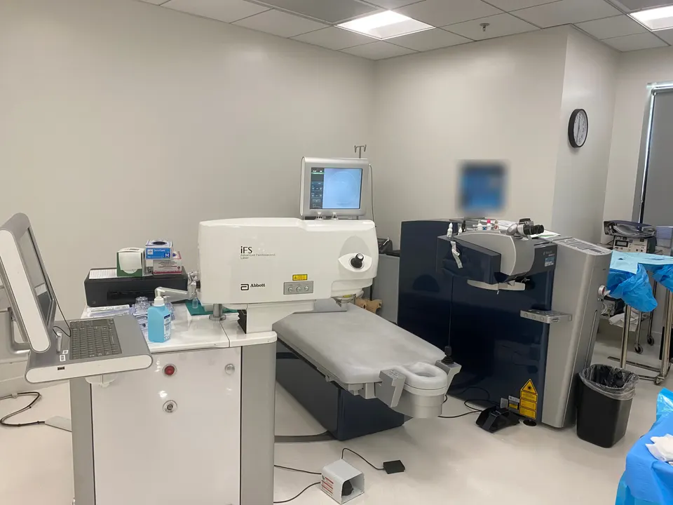 Femtosecond and excimer lasers in the laser suite